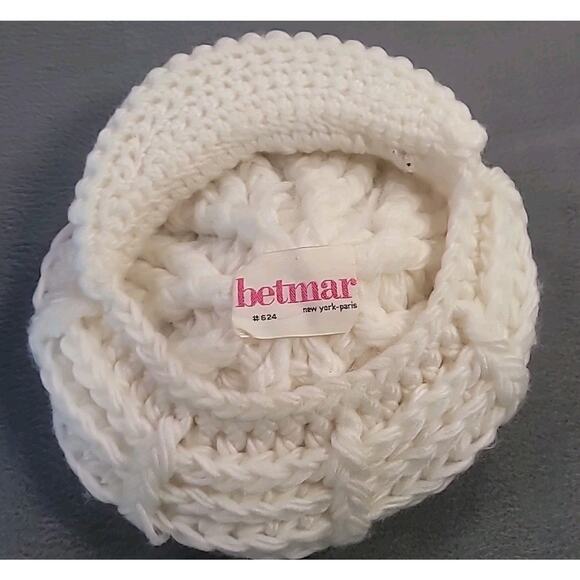 Vintage Betmar 1970s Off White Acrylic Hat 624 main image 2